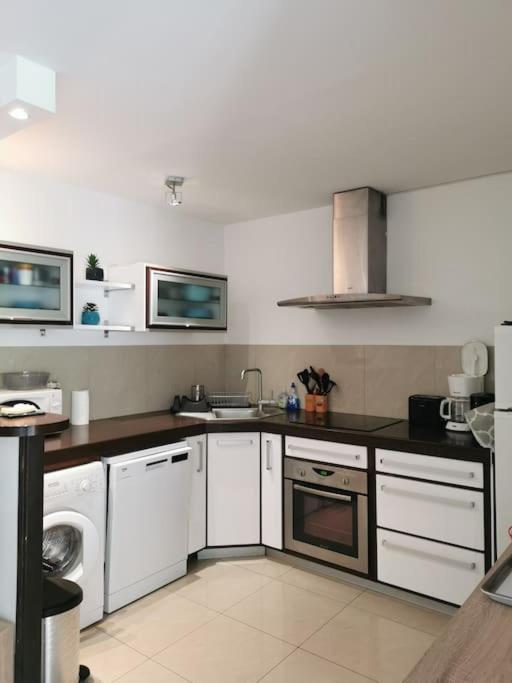 Appartement La Tranquillite, 2Mn A Pieds Mer Фрежус Екстер'єр фото