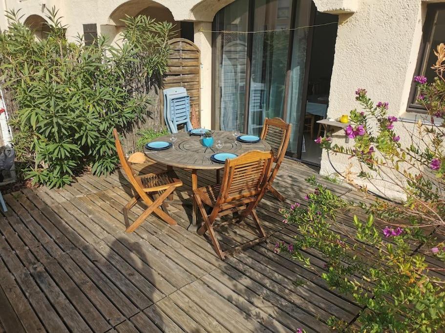 Appartement La Tranquillite, 2Mn A Pieds Mer Фрежус Екстер'єр фото
